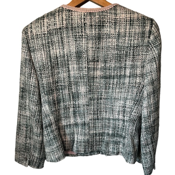 Sag Harbor Tweed Blazer grey/white/pink in size 12. Classic Capsule piece - Picture 2 of 10